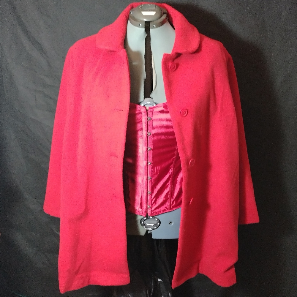 Red Coat - Picture 5 of 5